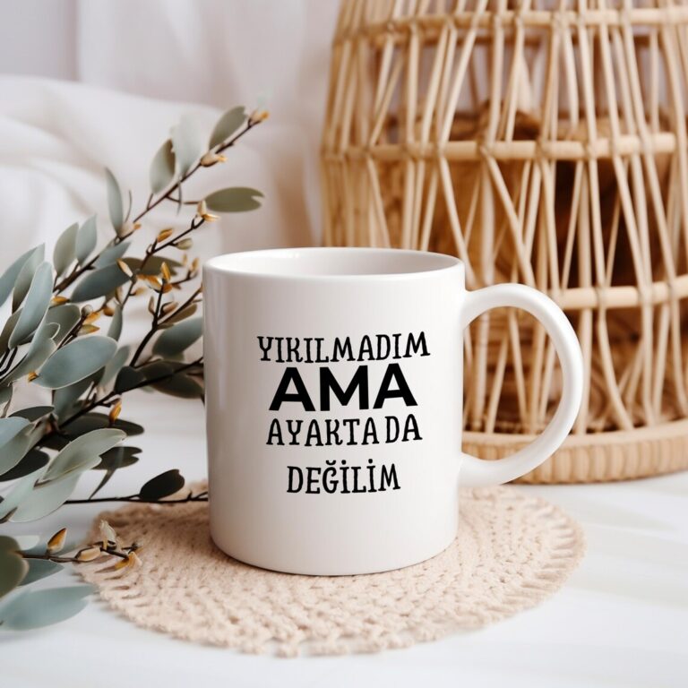 Keramiktasse „Yıkılmadım Ama Ayakta Da Değilim“