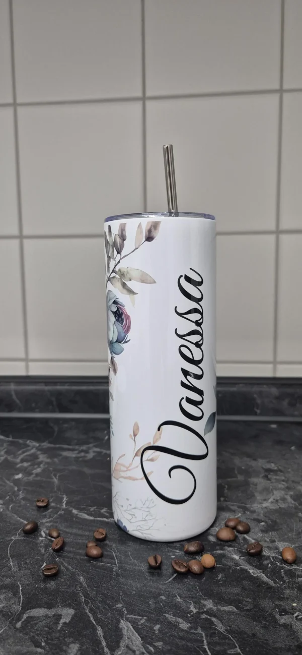 02 Thermobecher mit Initiale und Name – verziert mit bunten blumigem Dekor